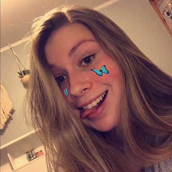 Meet your Posher, Jenny - Picture 2 of 4